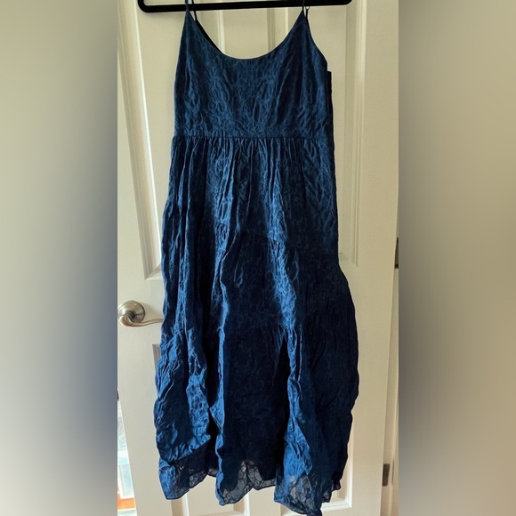 Club Monaco Traveling Tiers Dress - Picture 3 of 3